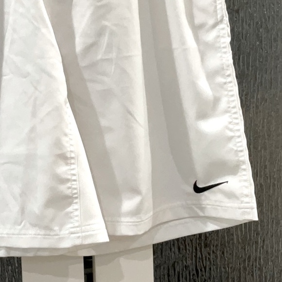 Nike Dri-Fit Men’s M Athletic Shorts - Picture 2 of 7